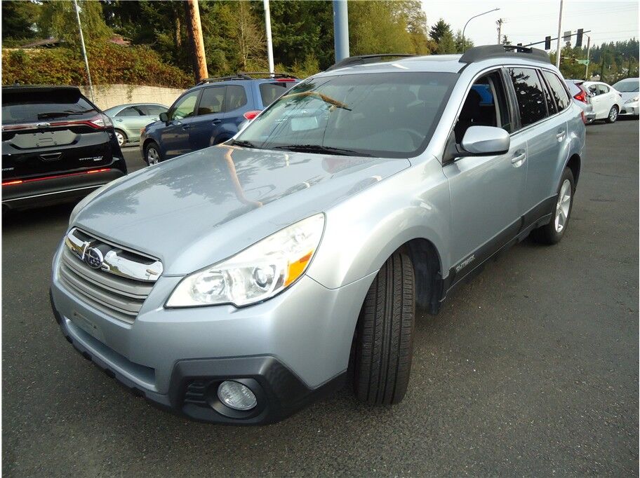 2014 SUBARU Outback