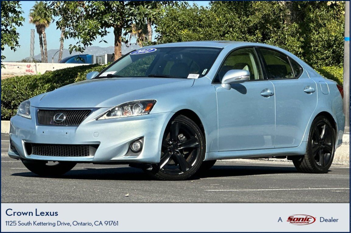 Lexus IS