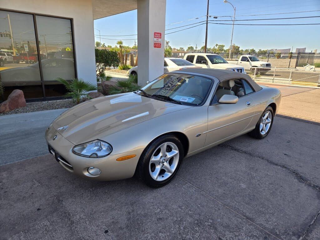 Jaguar XK8