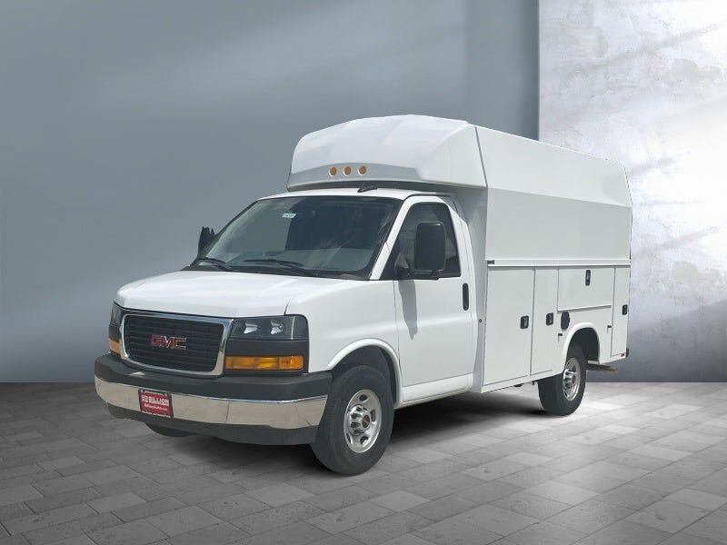 2025 GMC Savana