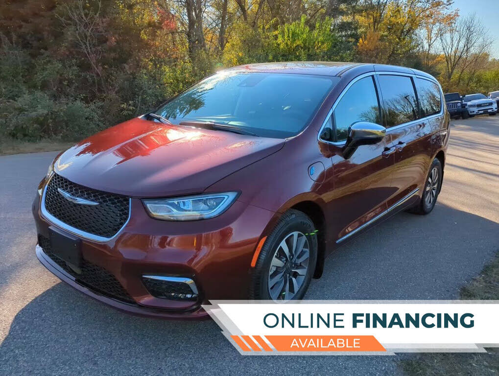 2023 CHRYSLER Pacifica