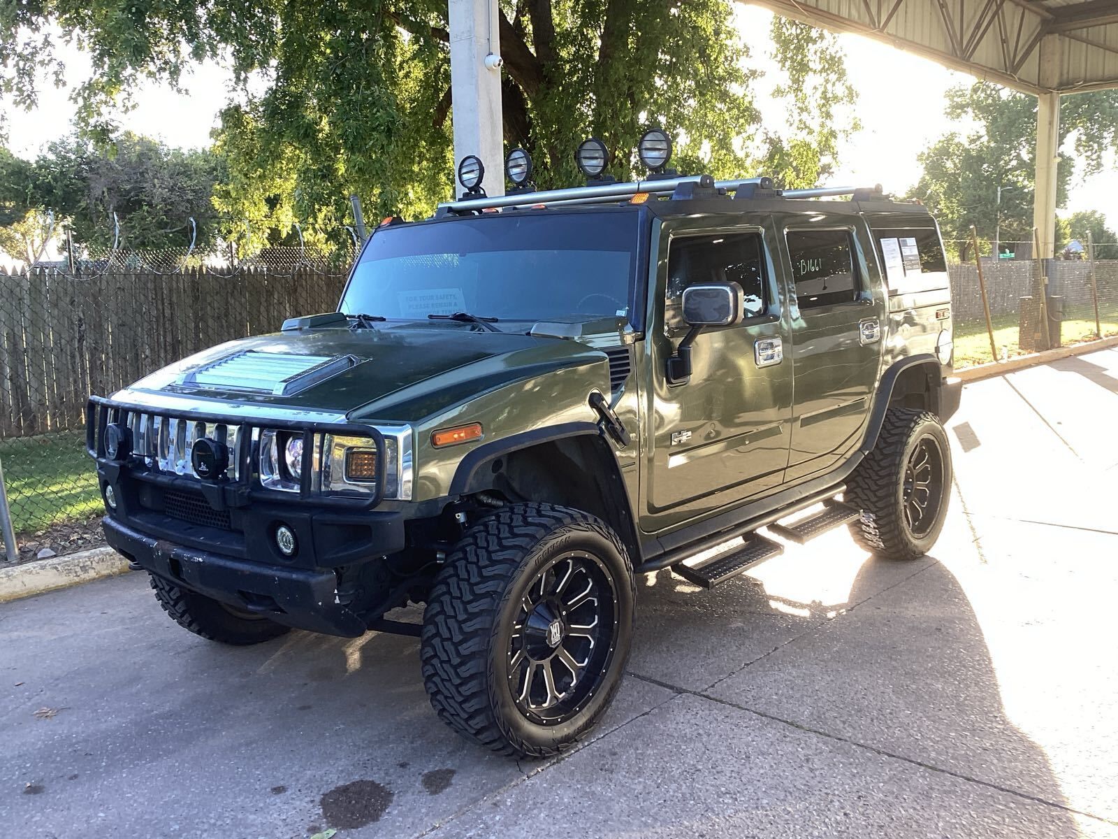 HUMMER H2