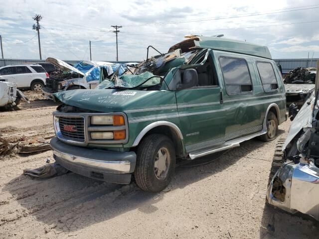 GMC Savana
