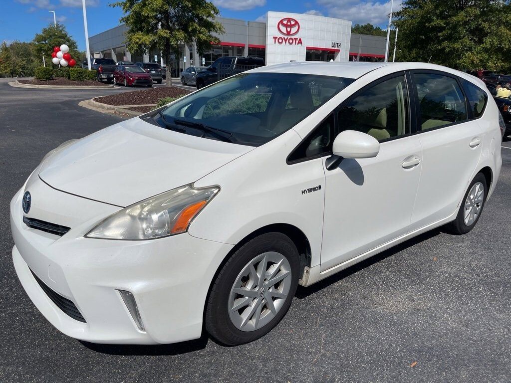 Toyota Prius V