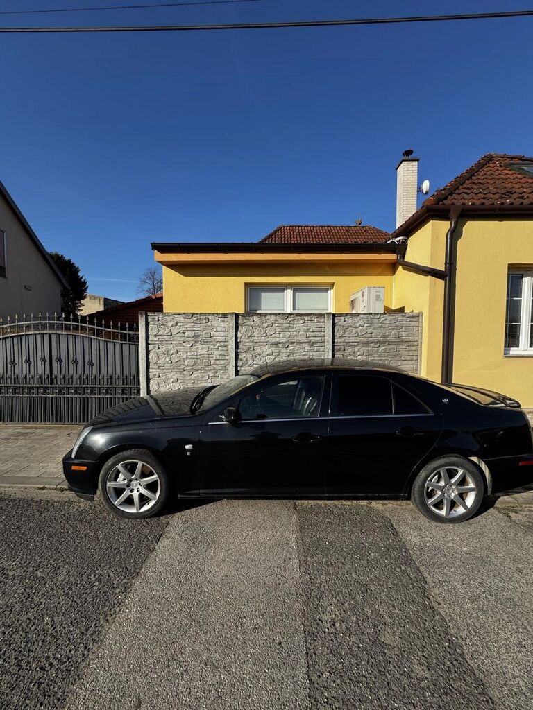 Cadillac STS