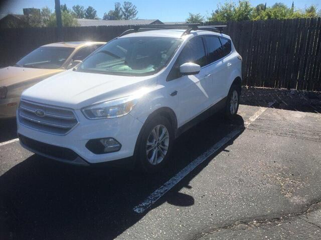 2017 FORD Escape