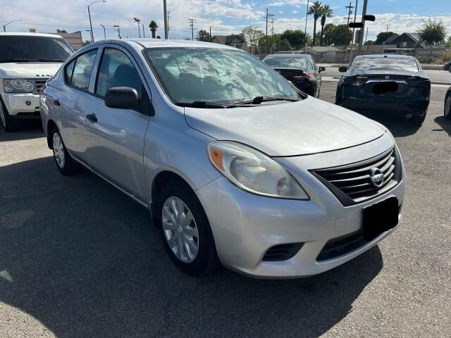 Nissan Versa