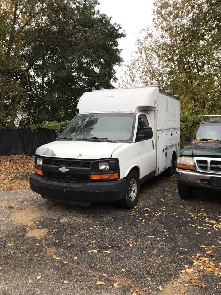 2011 CHEVROLET Express
