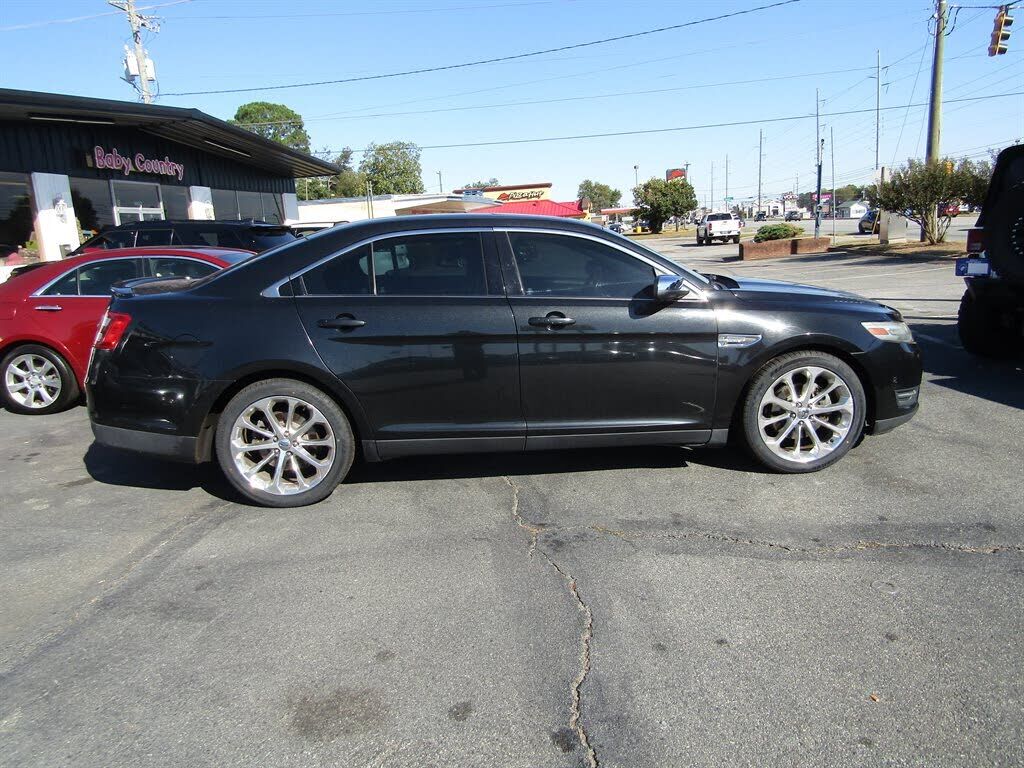 Ford Taurus