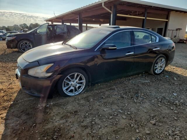 Nissan Maxima