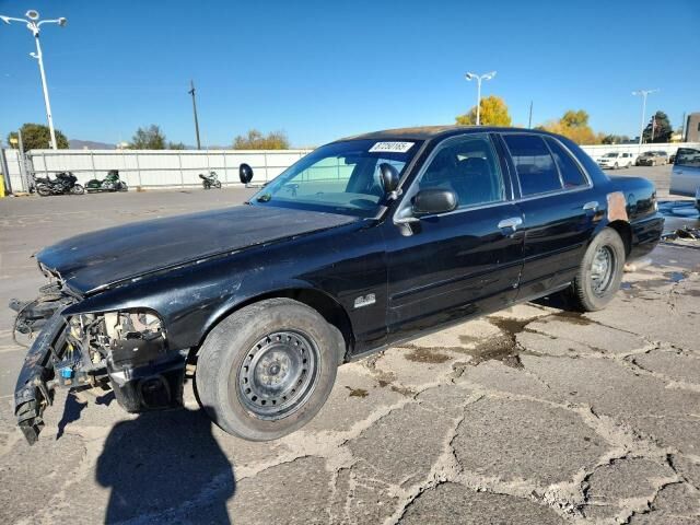Ford Crown Victoria