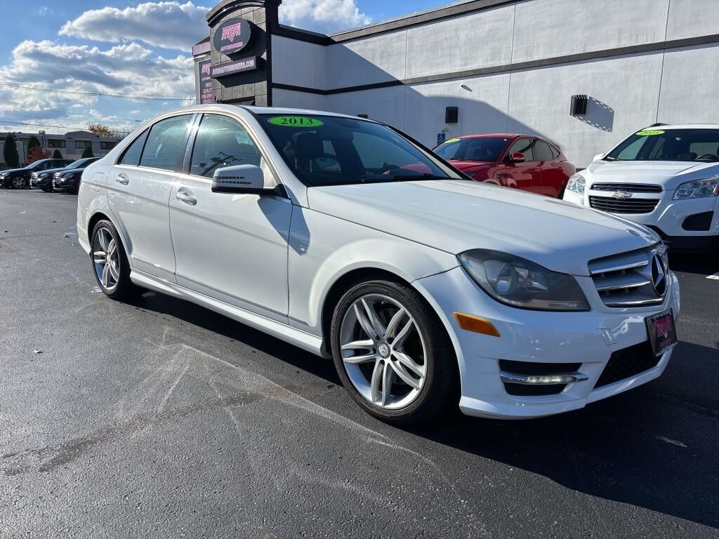 2013 MERCEDES-BENZ C-Class