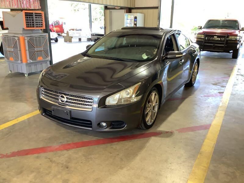 Nissan Maxima