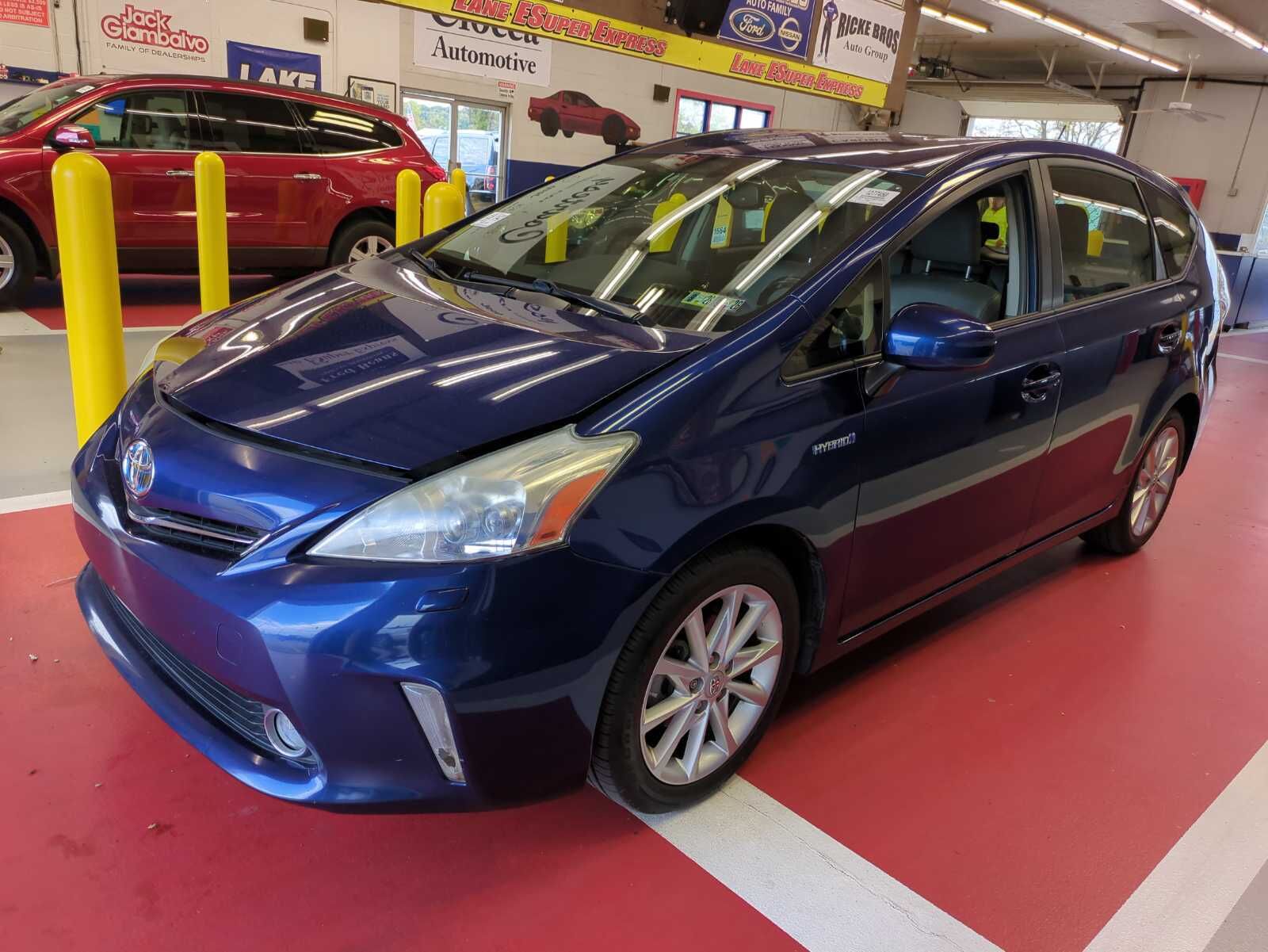 Toyota Prius V