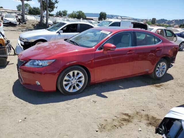 Lexus ES