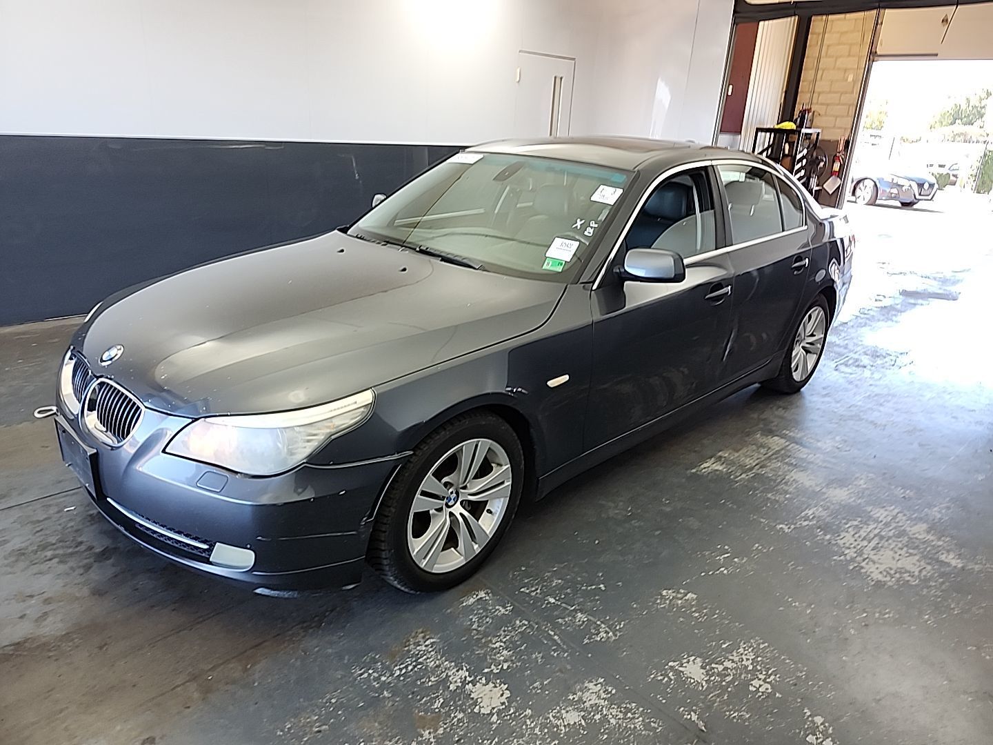 BMW 528i