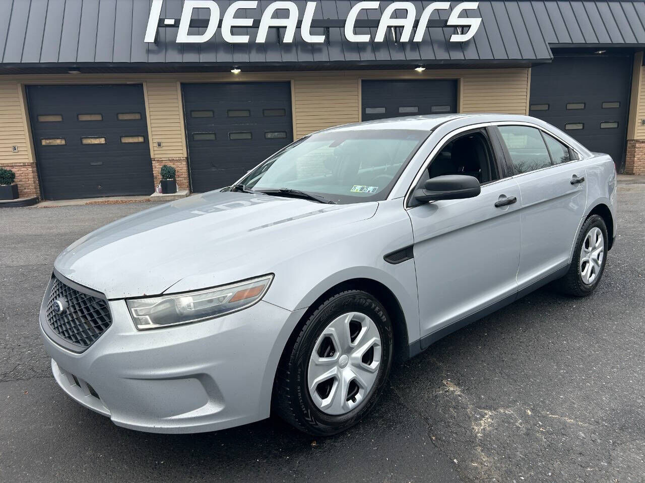 2013 FORD Taurus