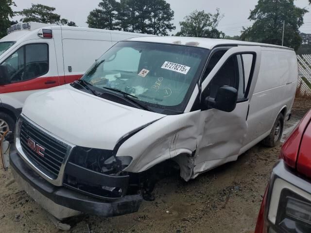 GMC Savana