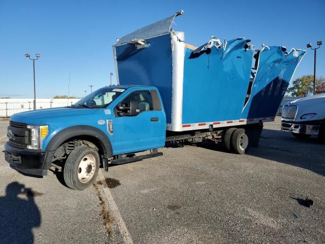 Ford F-550