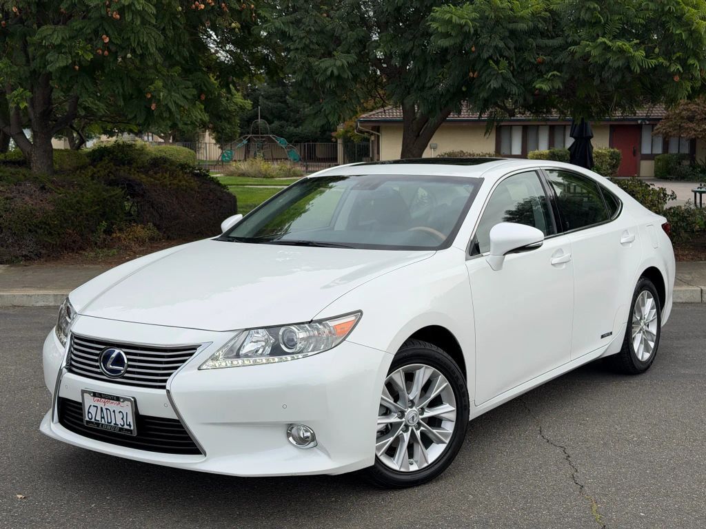 Lexus ES