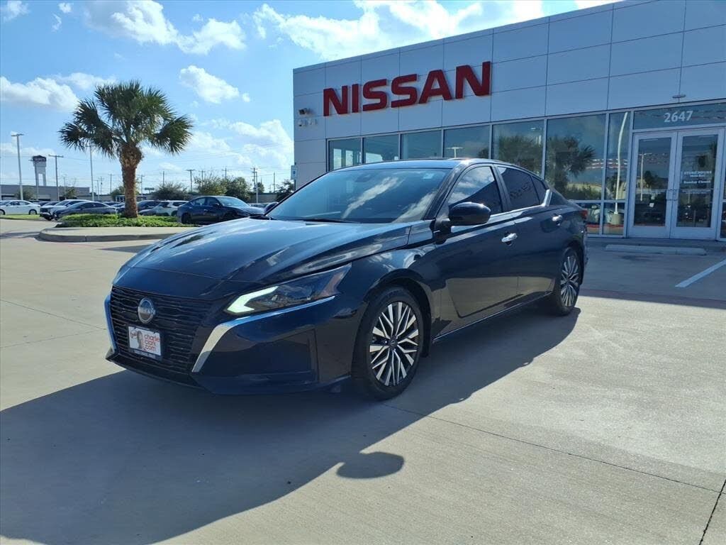 2023 NISSAN Altima