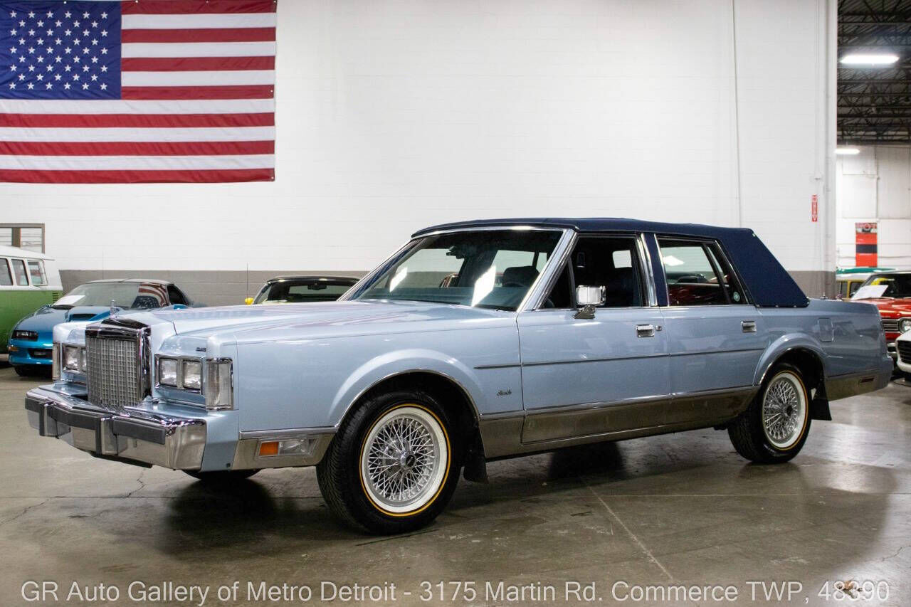 1986 LINCOLN Town Car