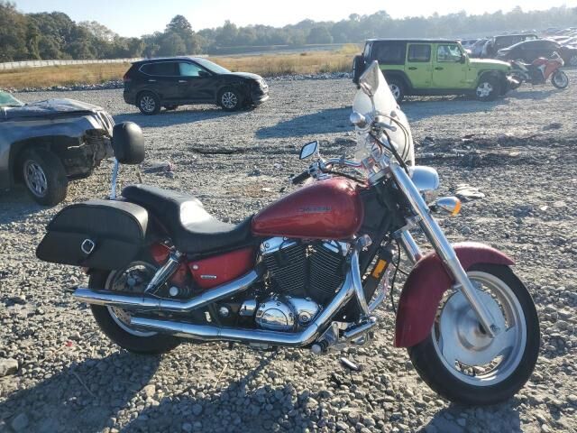 Honda VT1100C2 (SHADOW SABRE)