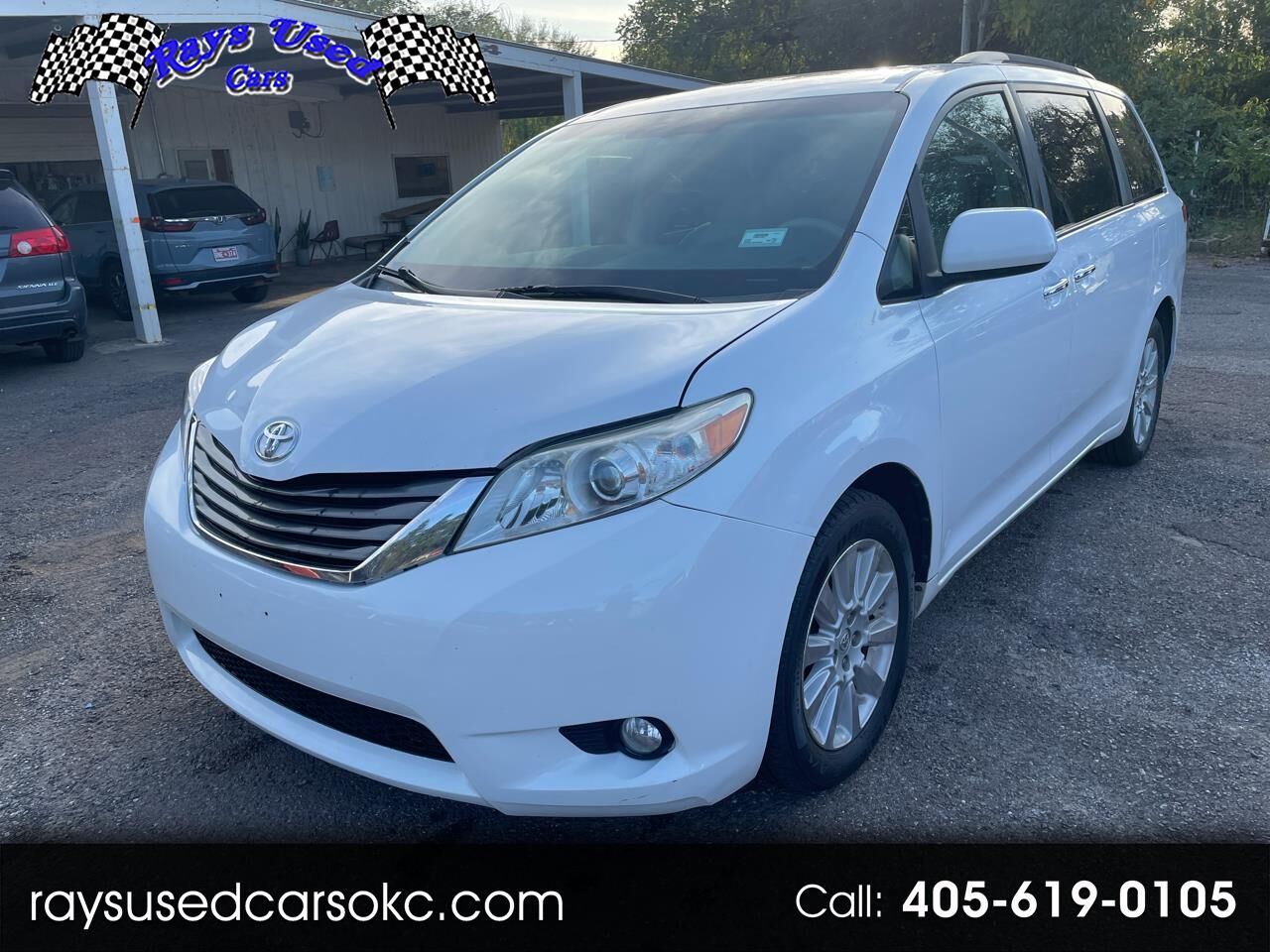 2013 TOYOTA Sienna