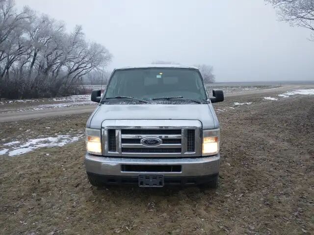 Ford E-350