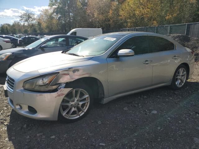 Nissan Maxima