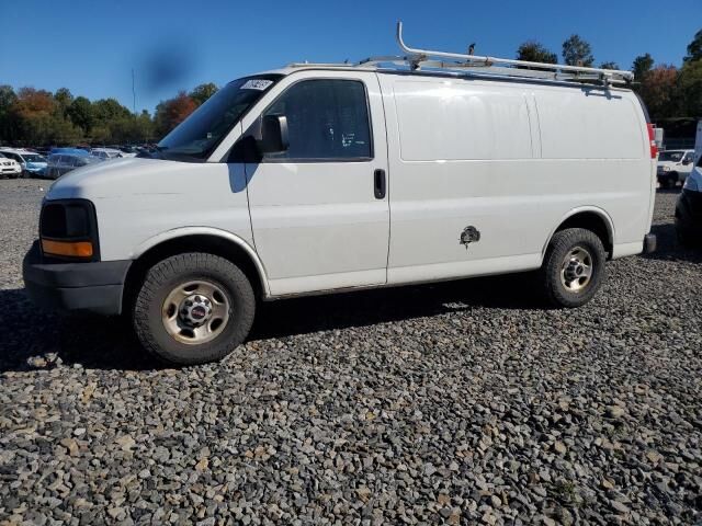GMC Savana