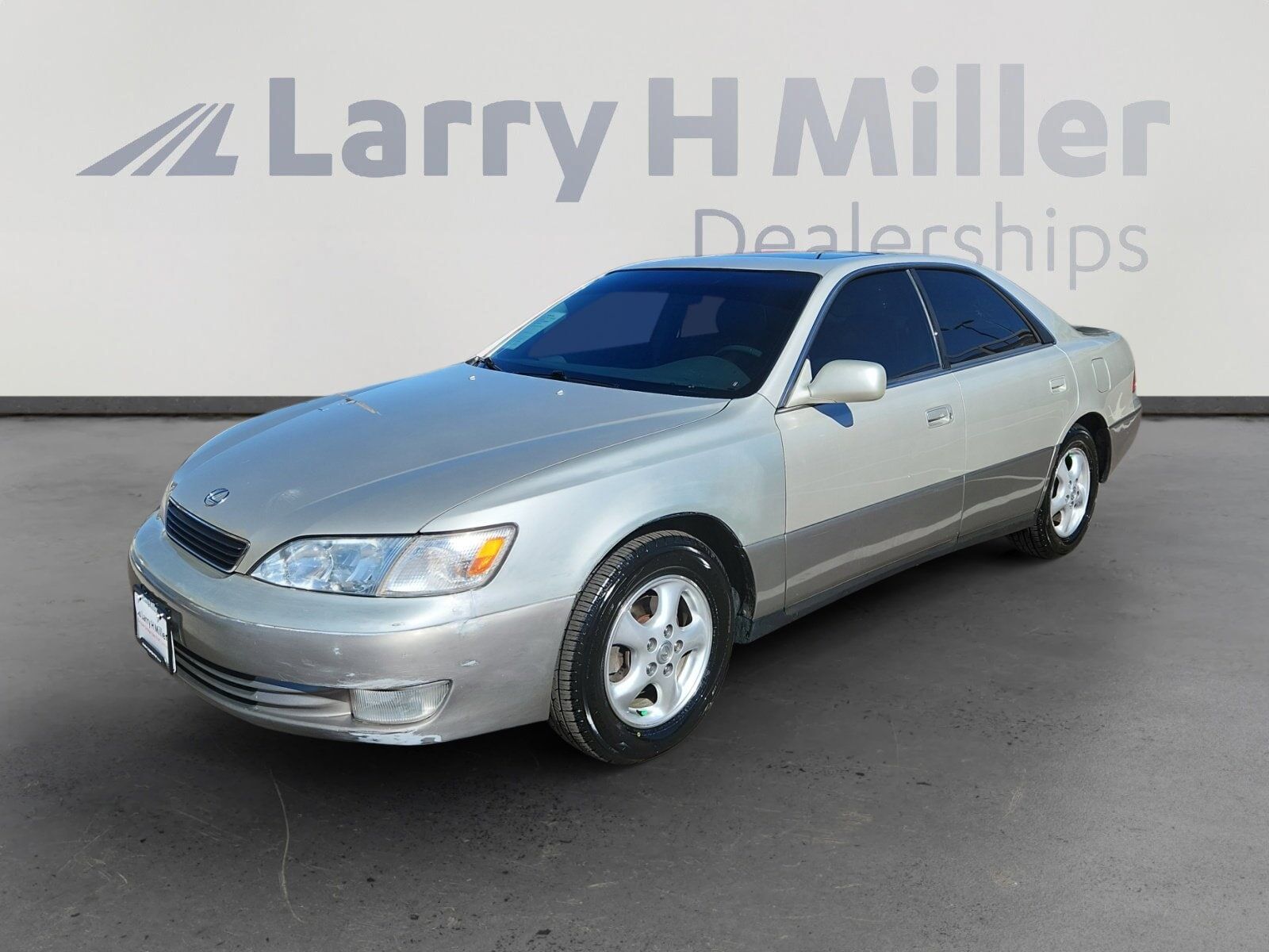 Lexus ES