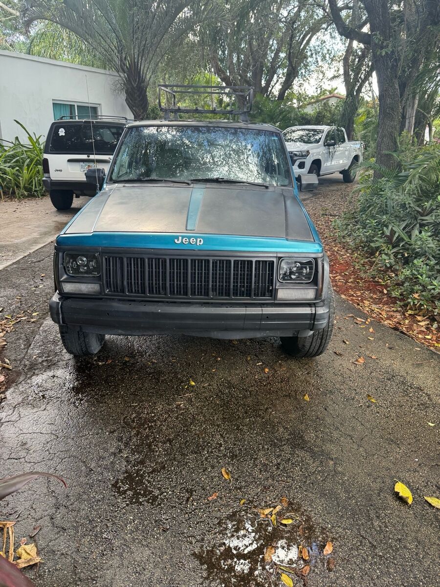Jeep Cherokee