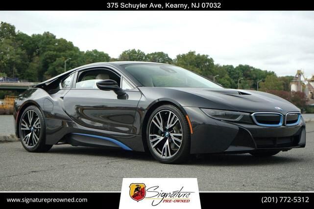 BMW i8