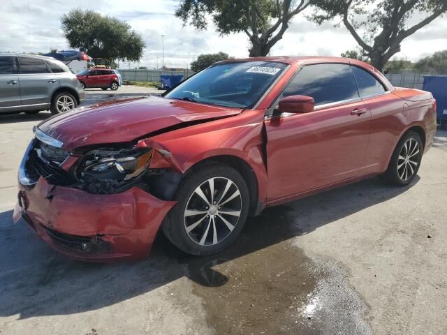 Chrysler 200
