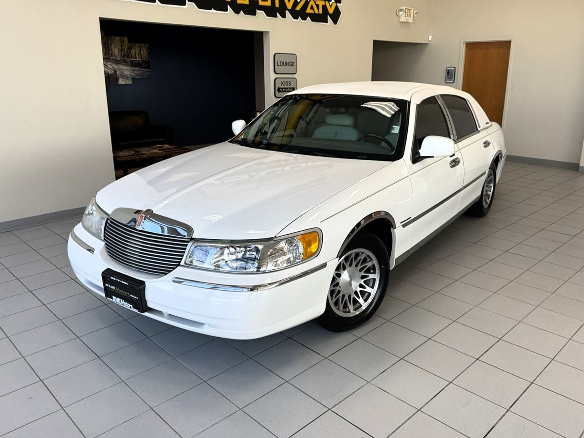 Lincoln Town Car