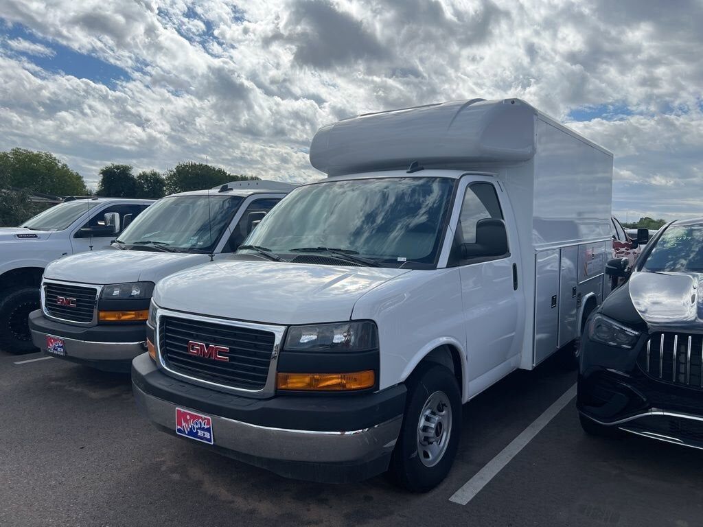 2025 GMC Savana
