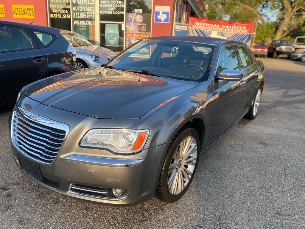 2011 CHRYSLER 300