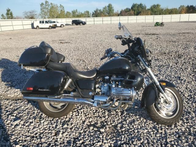 Honda GL1500CF (VALKYRIE INTERSTATE)