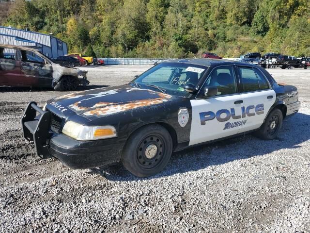 Ford Crown Victoria