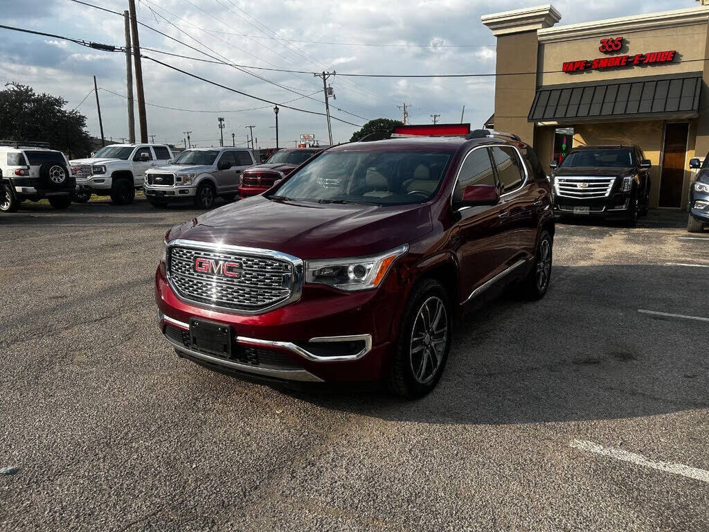 GMC Acadia