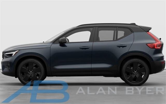 2026 VOLVO XC40