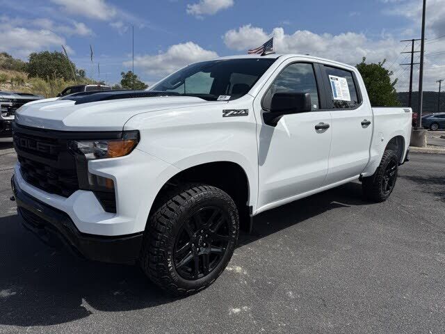 2024 CHEVROLET Silverado