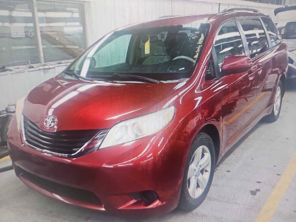 Toyota Sienna