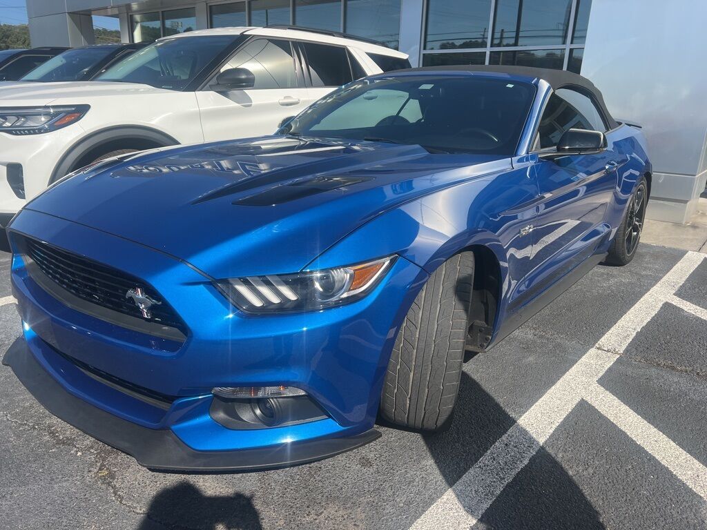 2017 FORD Mustang
