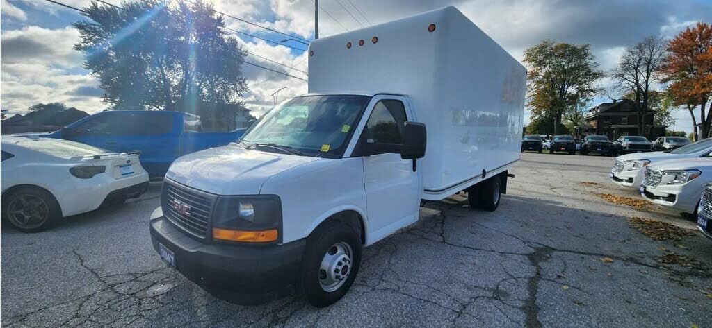 GMC Savana