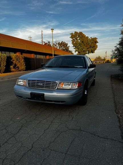 Ford Crown Victoria
