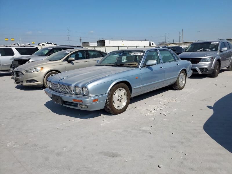 Jaguar XJ6