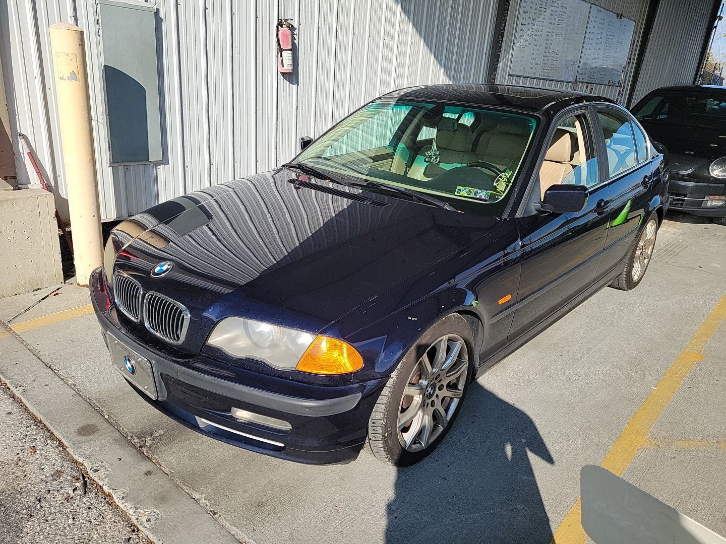 BMW 330i
