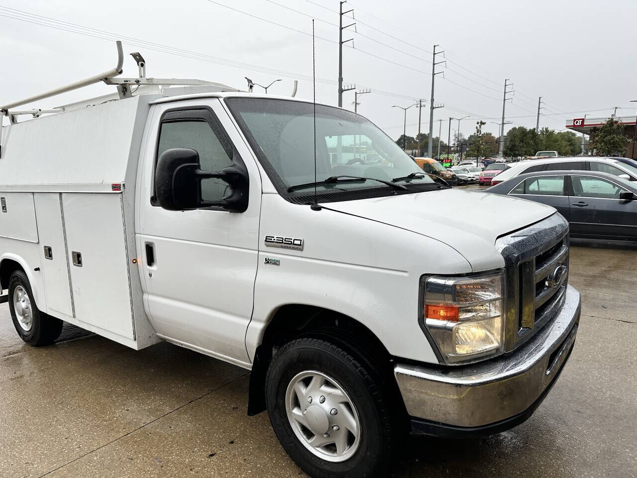 Ford E-350